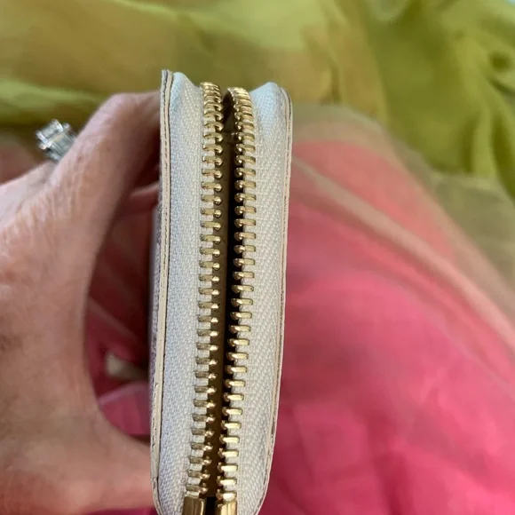 Louis Vuitton Clémence Wallet - Picture 3 of 13